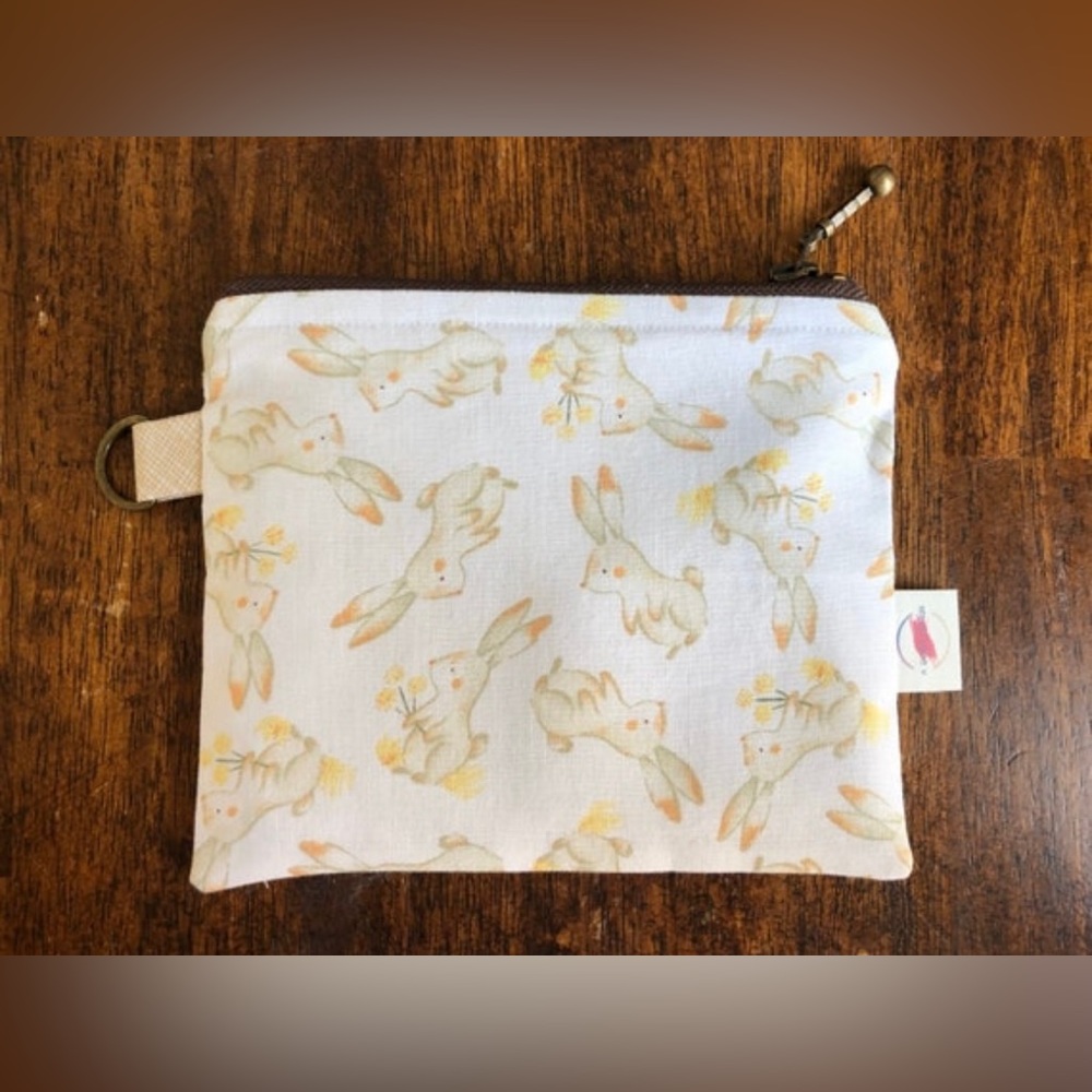 Handmade 100% cotton zippered pouch / makeup cosmetic bag / change purse /